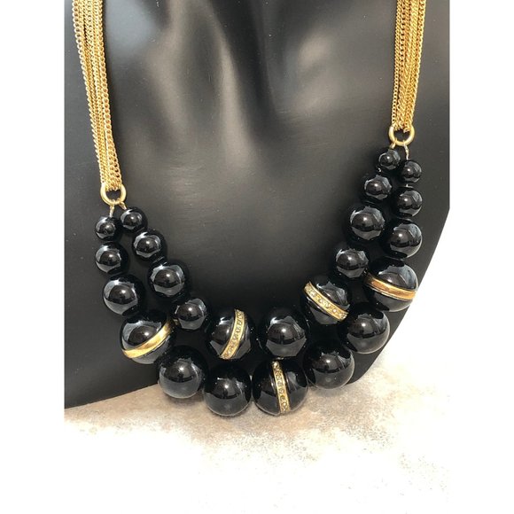Kenneth Cole Necklace with matching earrings - Picture 4 of 6